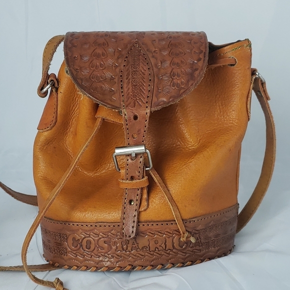 Hand Crafted Handbags - Cost Rica Hand Made Cross Body Bucket Tooled Leather Purse Bag lined